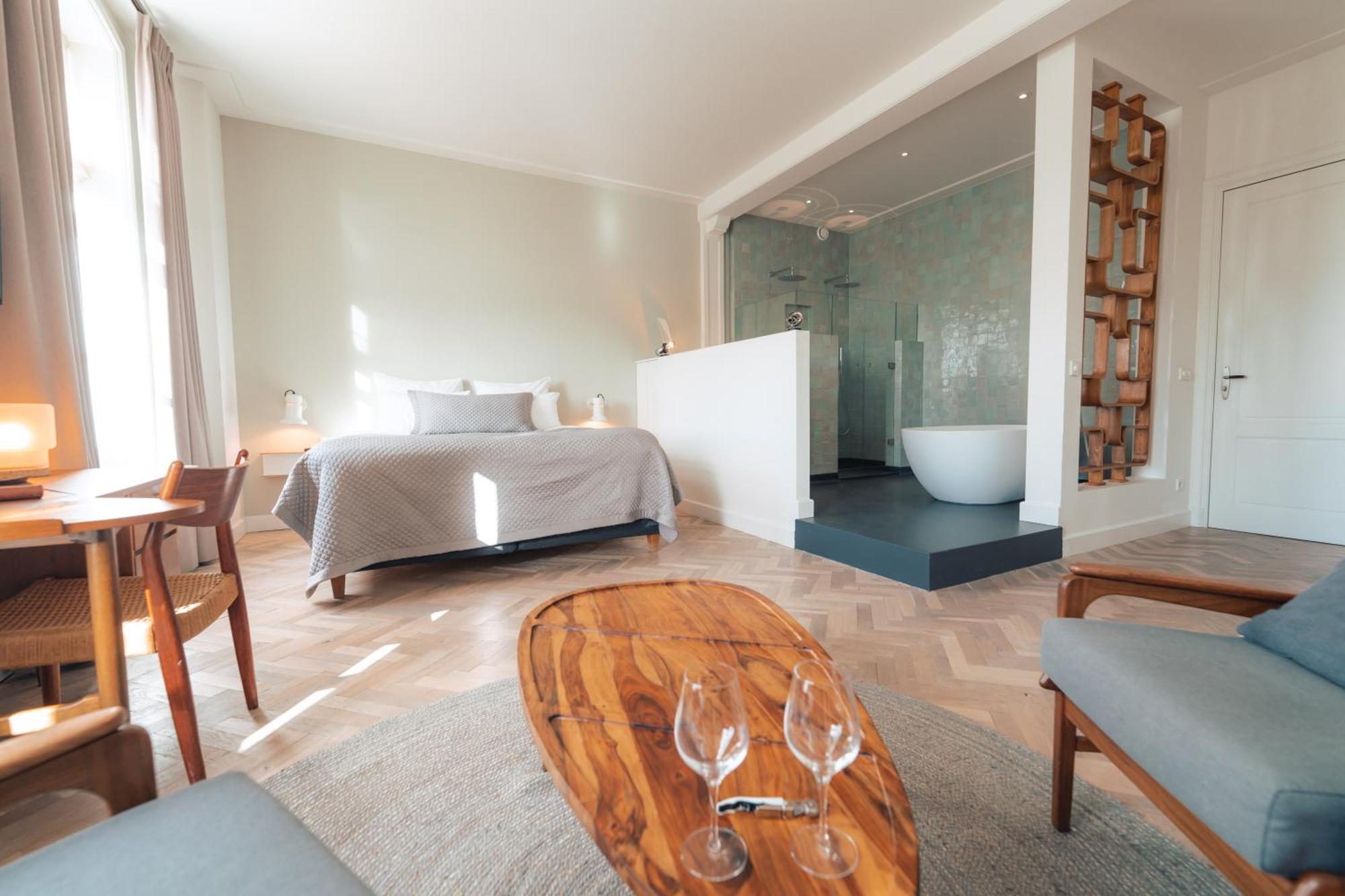Boutique Hotel De Witte Dame Abcoude Exterior photo